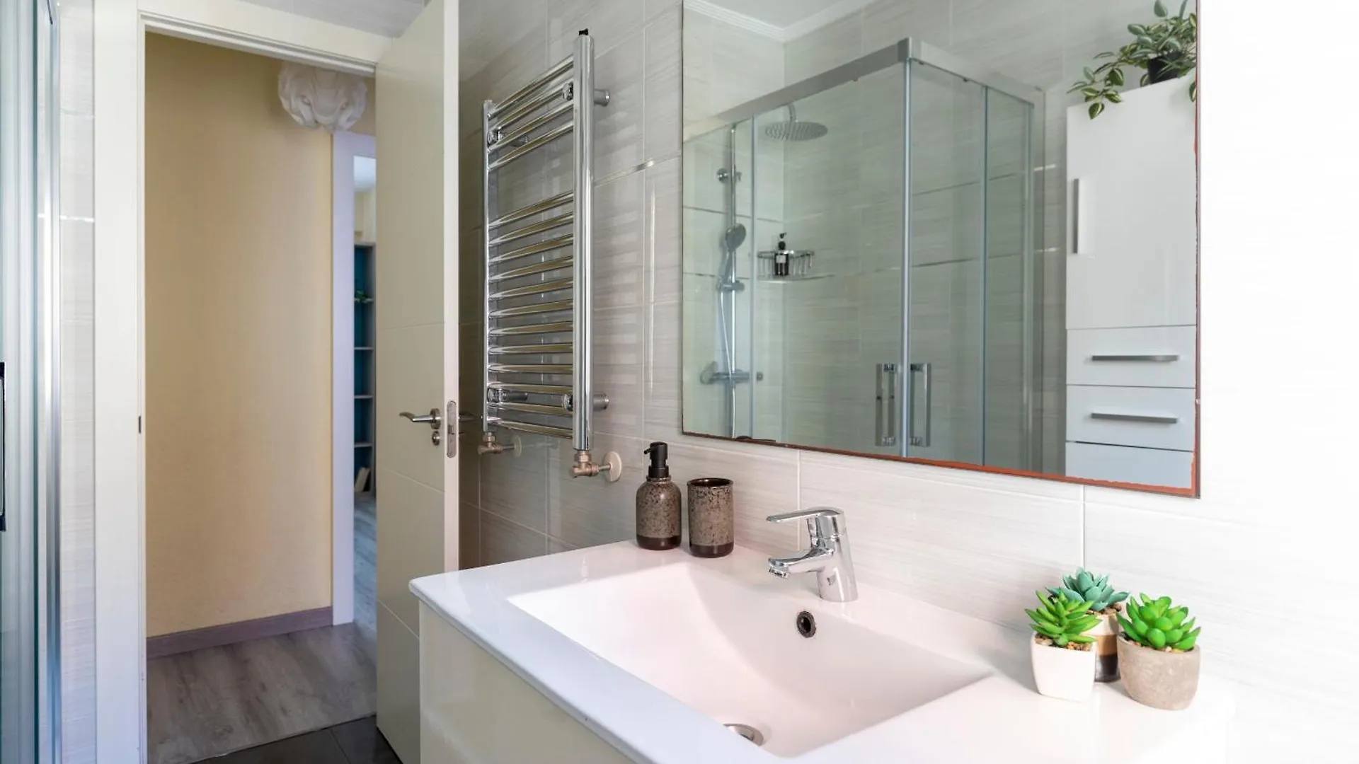 Apartamento Cerca Estaciones Santander Apartment